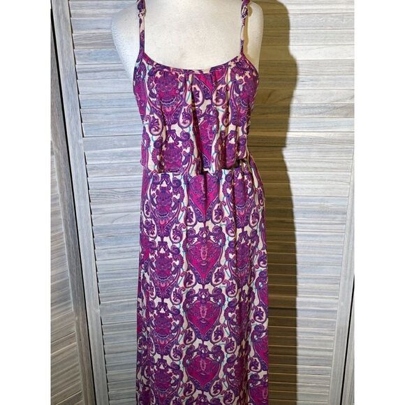 FrancescaâsâAlyaâ
Drapedâ
Sundress - Picture 11 of 16